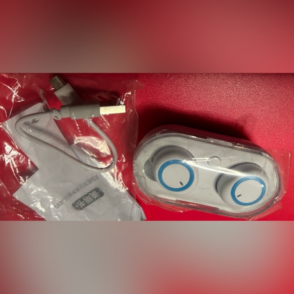 Mini TWS Wireless Bluetooth Earphones - Picture 4 of 6